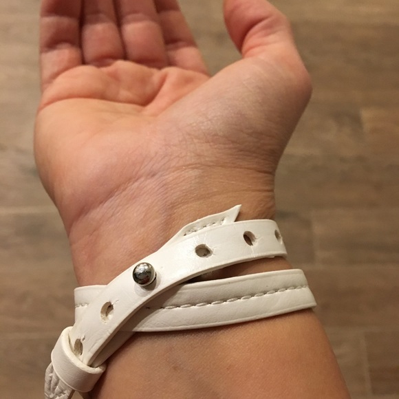 Dior Beauty wrap white faux leather bracelet - Picture 3 of 6